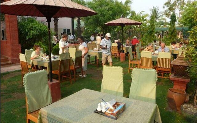 Sky Palace Hotel Bagan