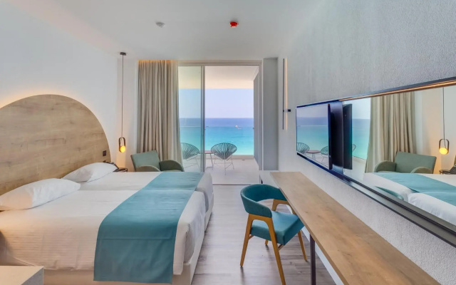 Flamingo Paradise Beach  Adults Only
