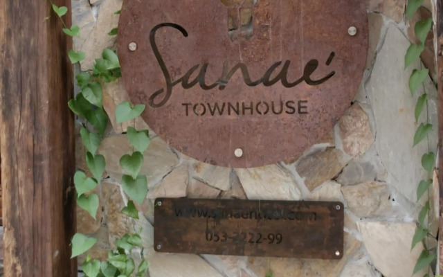 Sanae' Townhouse Chiang Mai
