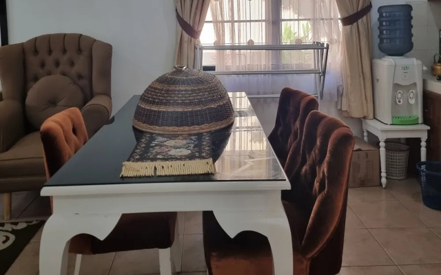 Kota Bunga A – Guest Rooms – Cipanas