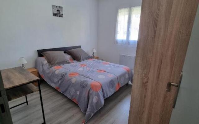 location vacances T4 bas de villa Toulon