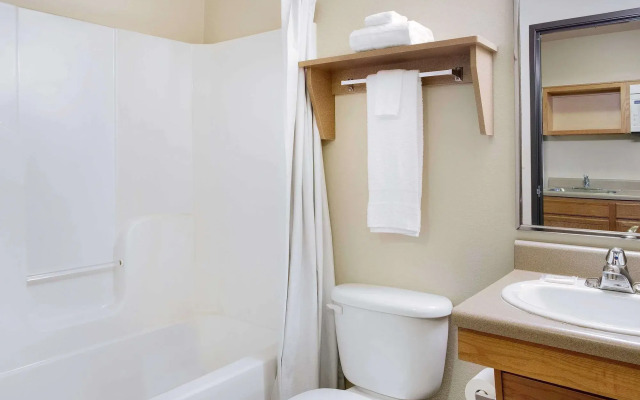 WoodSpring Suites Raleigh Northeast Wake Forest