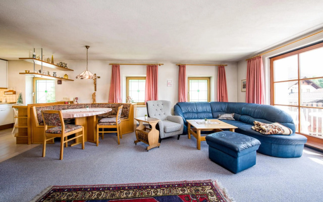 Wonderful bright apartment with balcony & garden