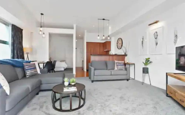 Modern, One Bedroom Princes Wharf Apartment w/ AC