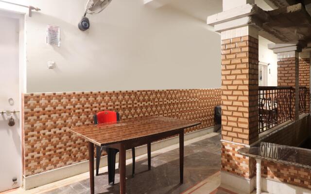 OYO 66612 Jai Comforts