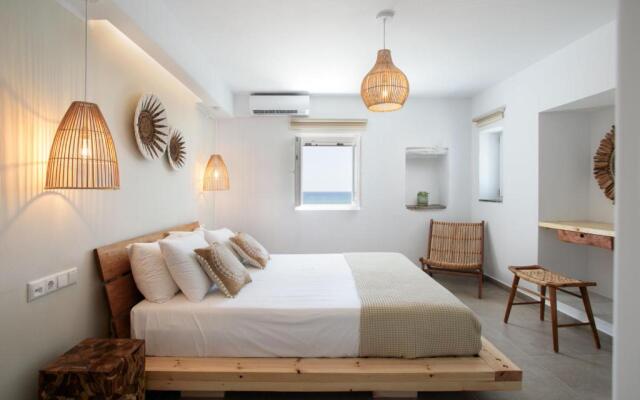 Phoenicia Naxos