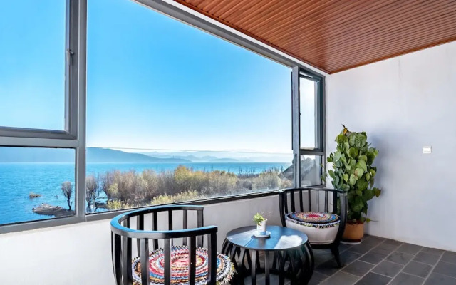 Floral Hotel Dali Shanhaiyiyu Lakeview