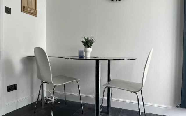 Stockton-on-tees - 2 Beds - Pet Friendly - Parking