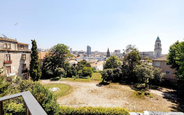 Elegant Downtown 1BR Flat w/ AC by LovelyStay