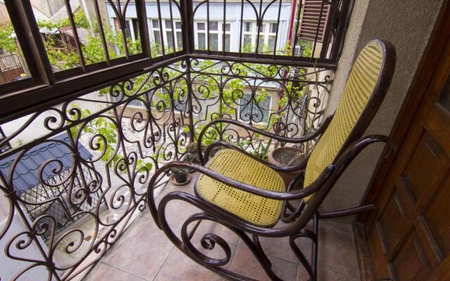 Bfg Suites Leselidze