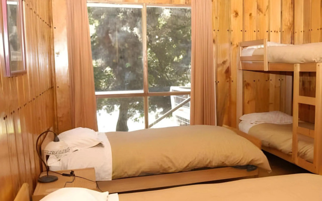 Shangri-La Lodge