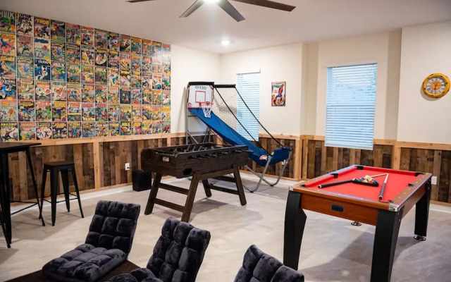 Luxury AND FUN Near Disney Parks 9BR