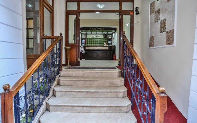 Ayyildiz Hotel
