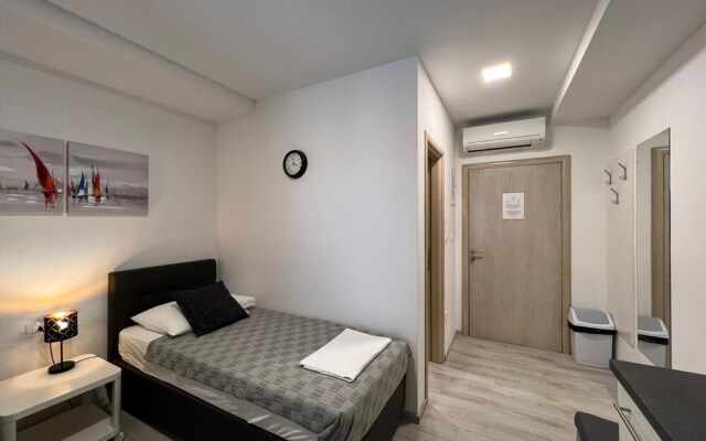 Apartments and Rooms Adriatic Suites