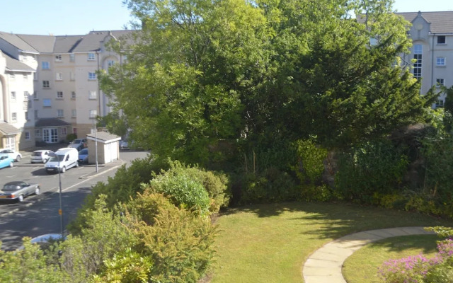 Central Edinburgh 2 Bedroom Apartment