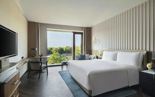 Intercontinental Xiangyang by IHG