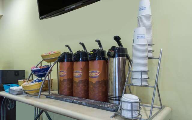 Days Inn by Wyndham Austin