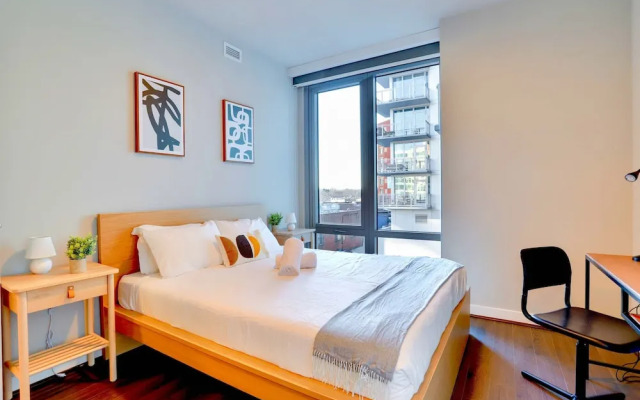 Prime Metro Proximity Condo at Clarendon