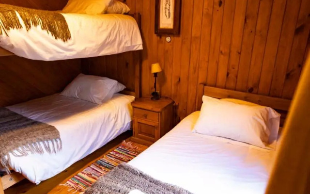 Patagonia Baker Lodge