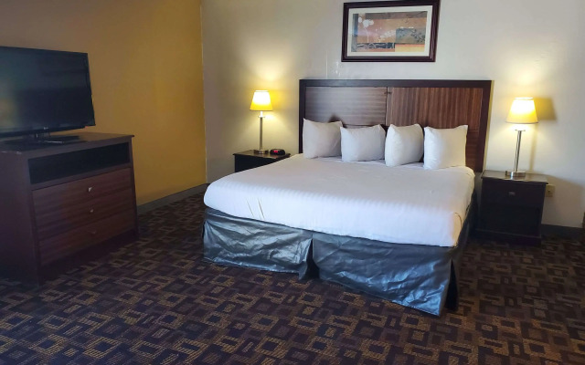 Rodeway Inn McPherson East