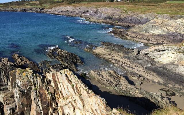 Sandycove House