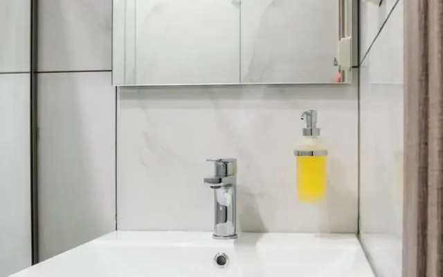 Pagrati Studio New Chic and Central