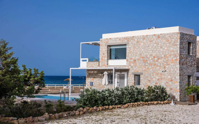 Cedar Bay Beachside Villas