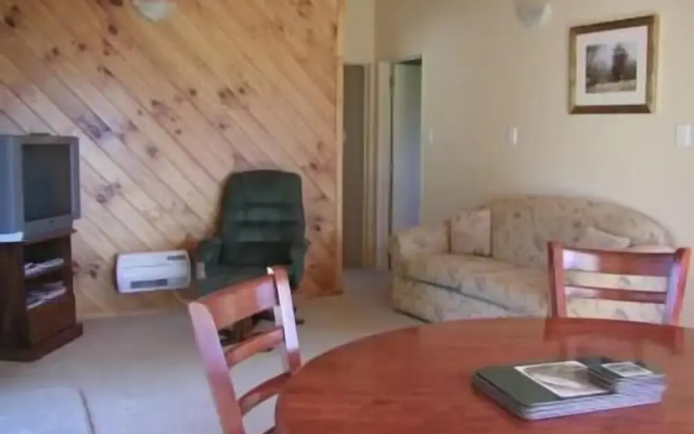 Kiwi Park Motels & Holiday Park