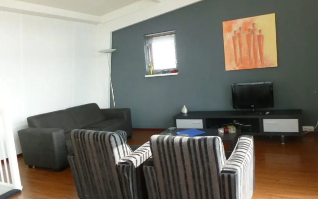 Nice House With a Private Jetty Located in Lemmer