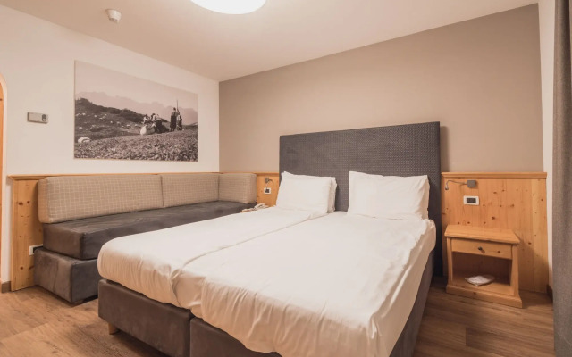 X Alp Hotel