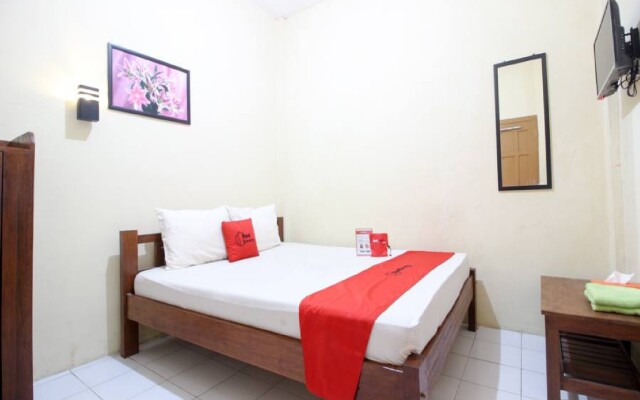 RedDoorz @ Jalan Parangtritis