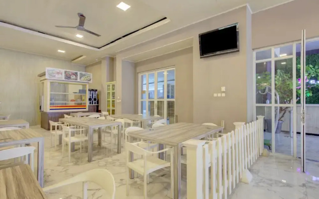 Hotel O Gambir Near Juanda Station Formerly Bunga Dahlia