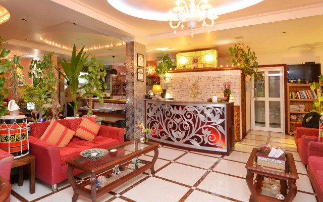 Le Vieux Nice Inn