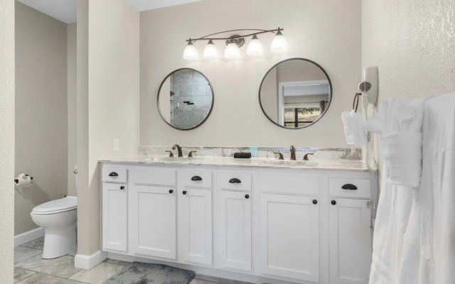 Fairway View Stay for 6!