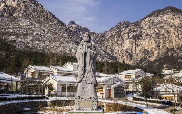 Zhaojian Shanju Hotel