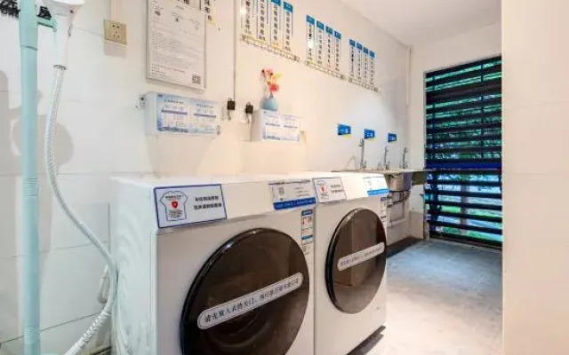 7Days Inn Hotel (Shenzhen Science and Technology Park Subway Station Vientiane City)