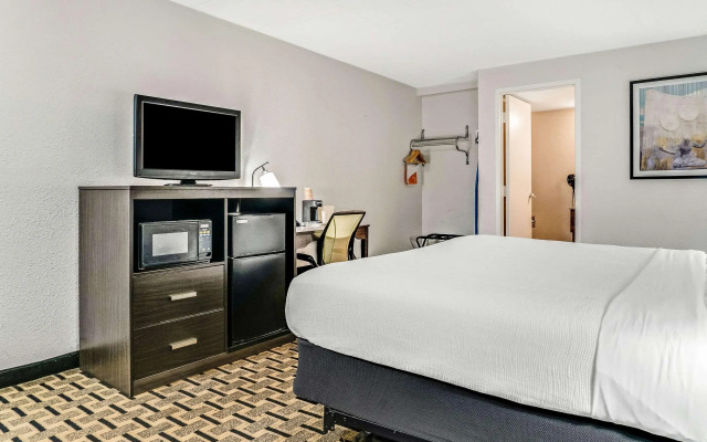 Quality Inn Detroit Downtown