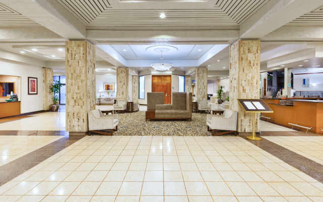 Crowne Plaza Columbus North- Worthington by IHG