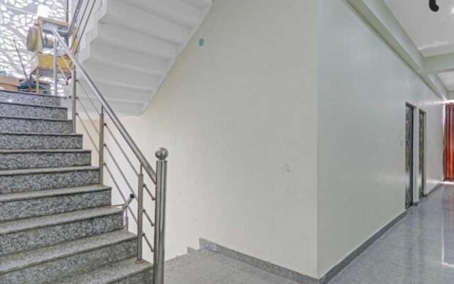 OYO 80490J Shiv Palace