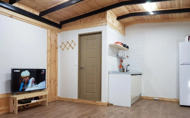 Yangsan Palace Pension