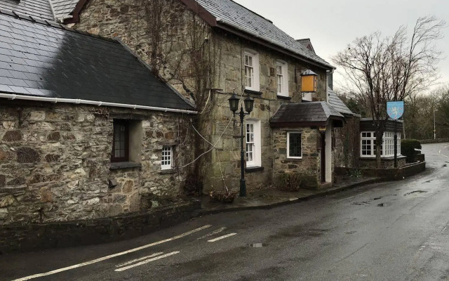 Trewern Arms Hotel