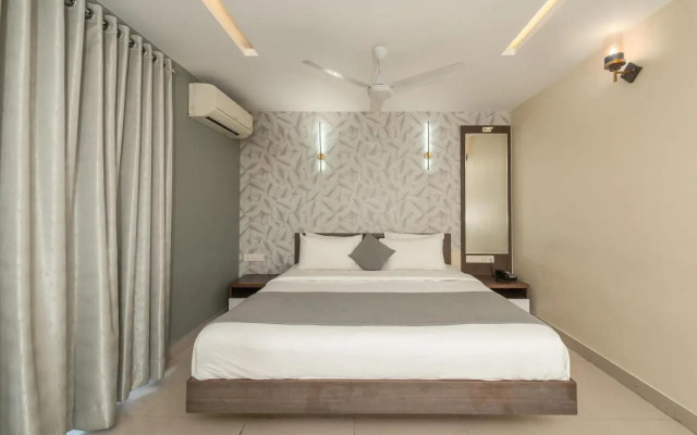 OYO Premium Light House Hill