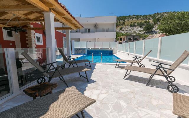 House of Oz with Private Swimming Pool