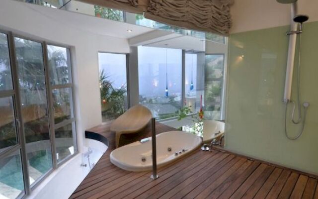 Scandinavian Mansion 9 Bedroom Palace