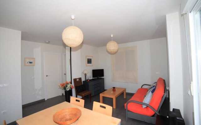 Comfortable Apartment With Washing Machine Near the Sea