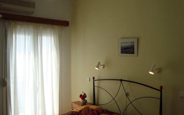 Vakhos Hotel
