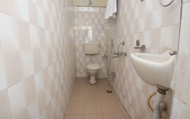 OYO 23631 Mukesh Residency