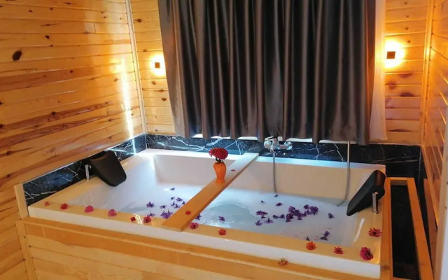 Tas Konak Butik Otel Bungalov