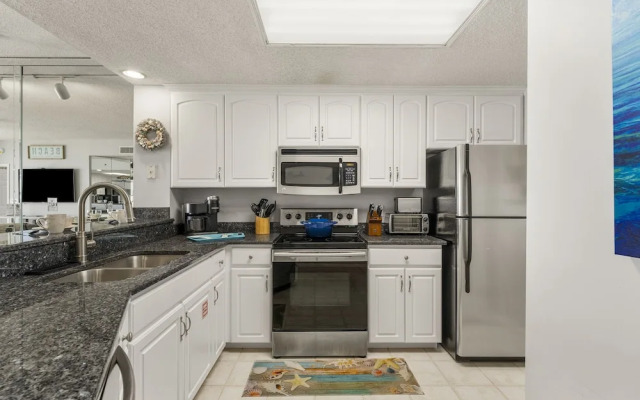 Sterling Sands Resort by Panhandle Getaways