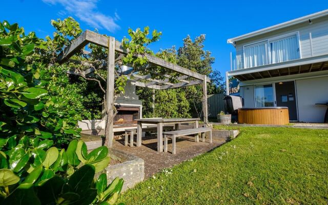 Palm Ridge - near Onetangi & Palm Beach